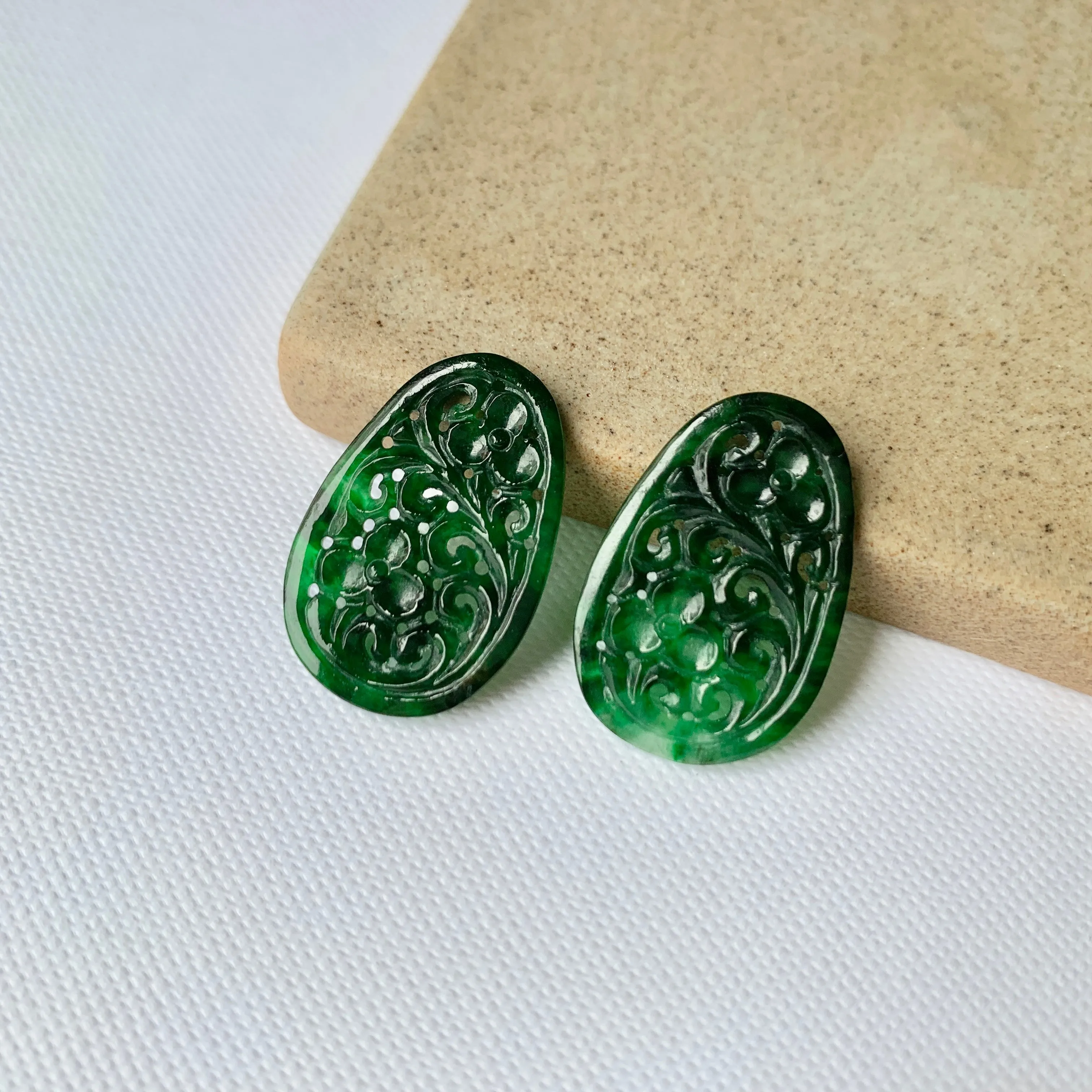 14.2 cts A-Grade Natural Floral Imperial Green Jadeite Fancy Shape (Pair) No.180556