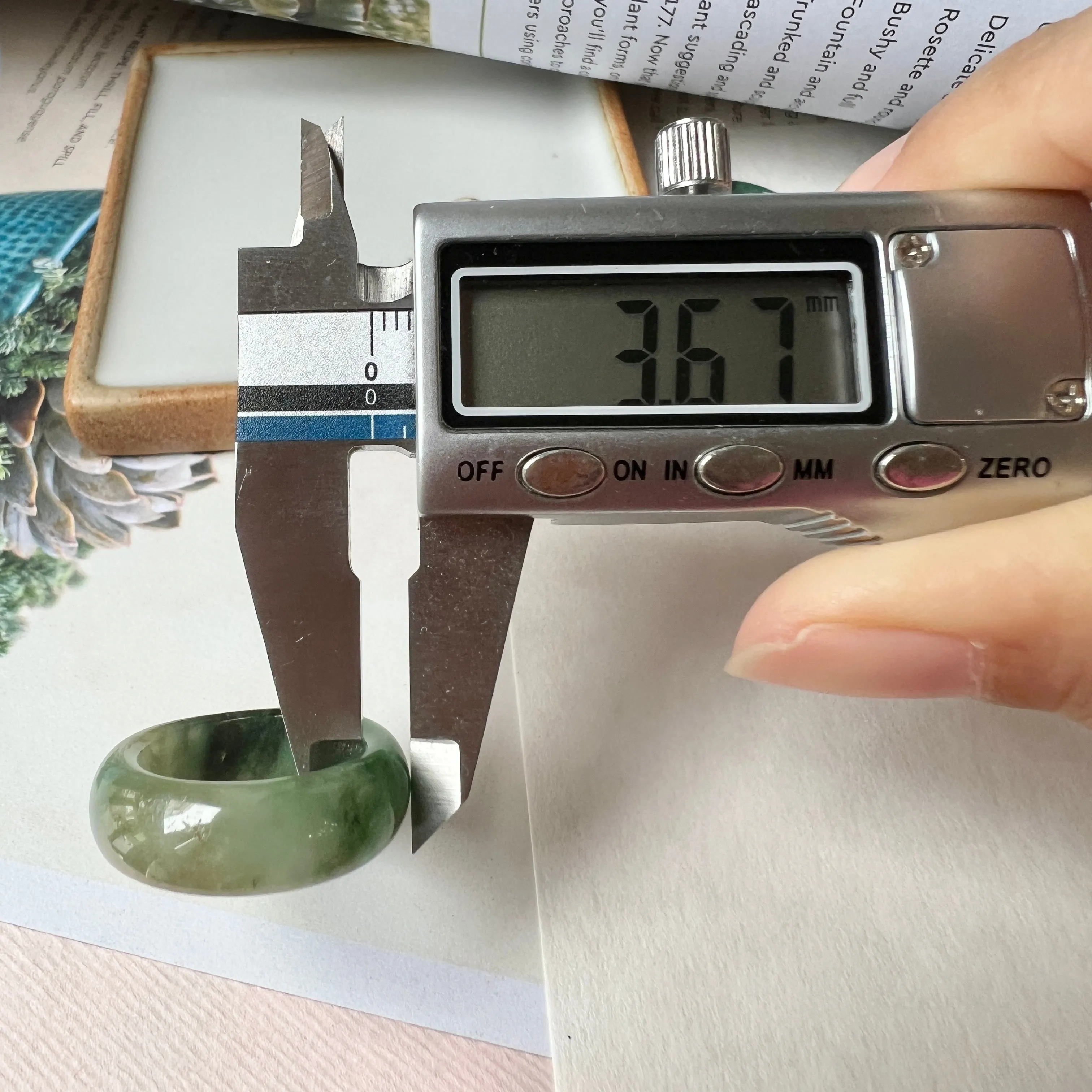 High-Quality 17mm Natural Imperial Green Jadeite Abacus Band - Grade A