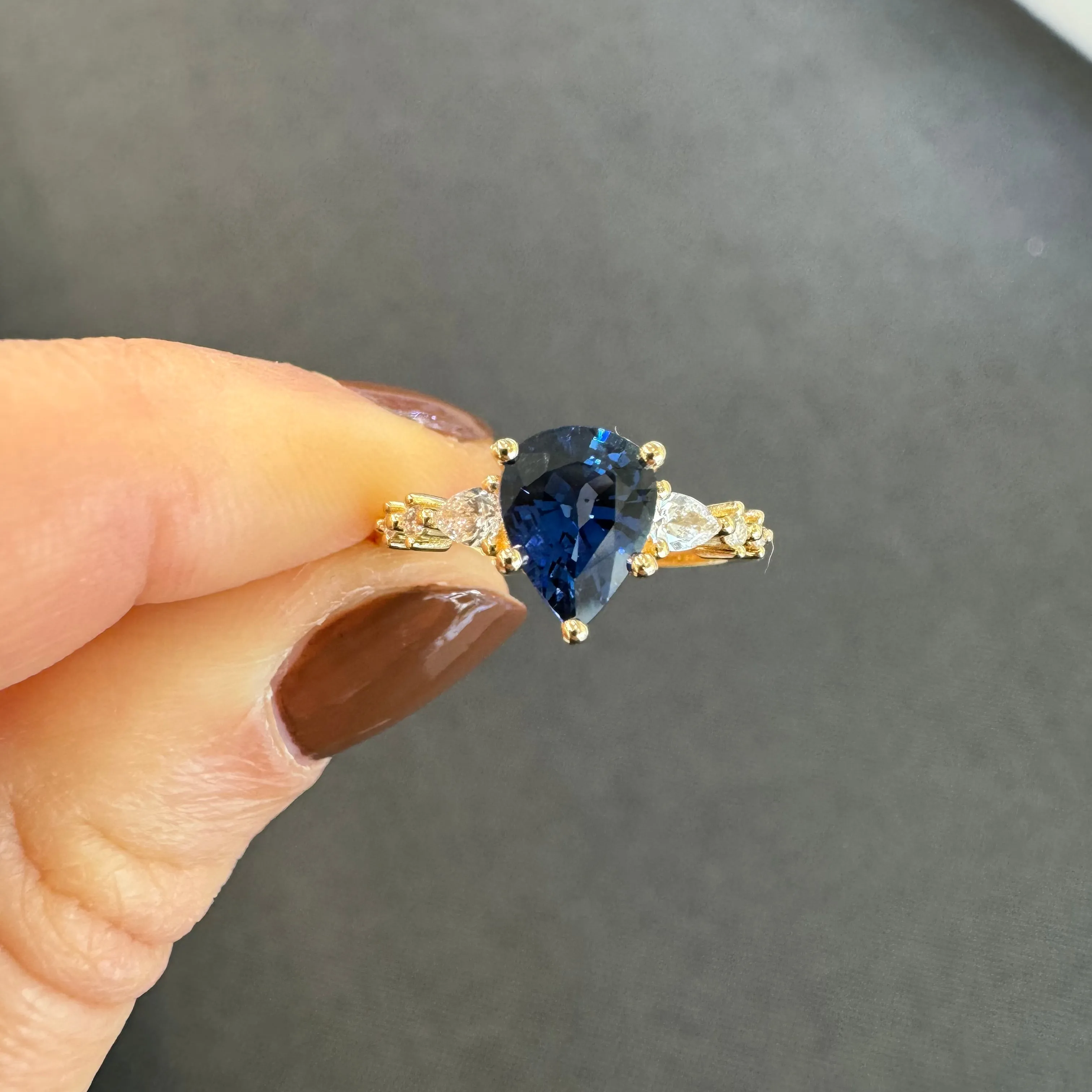 18ct Yellow Gold Ceylon Sapphire & Diamond Ring Set