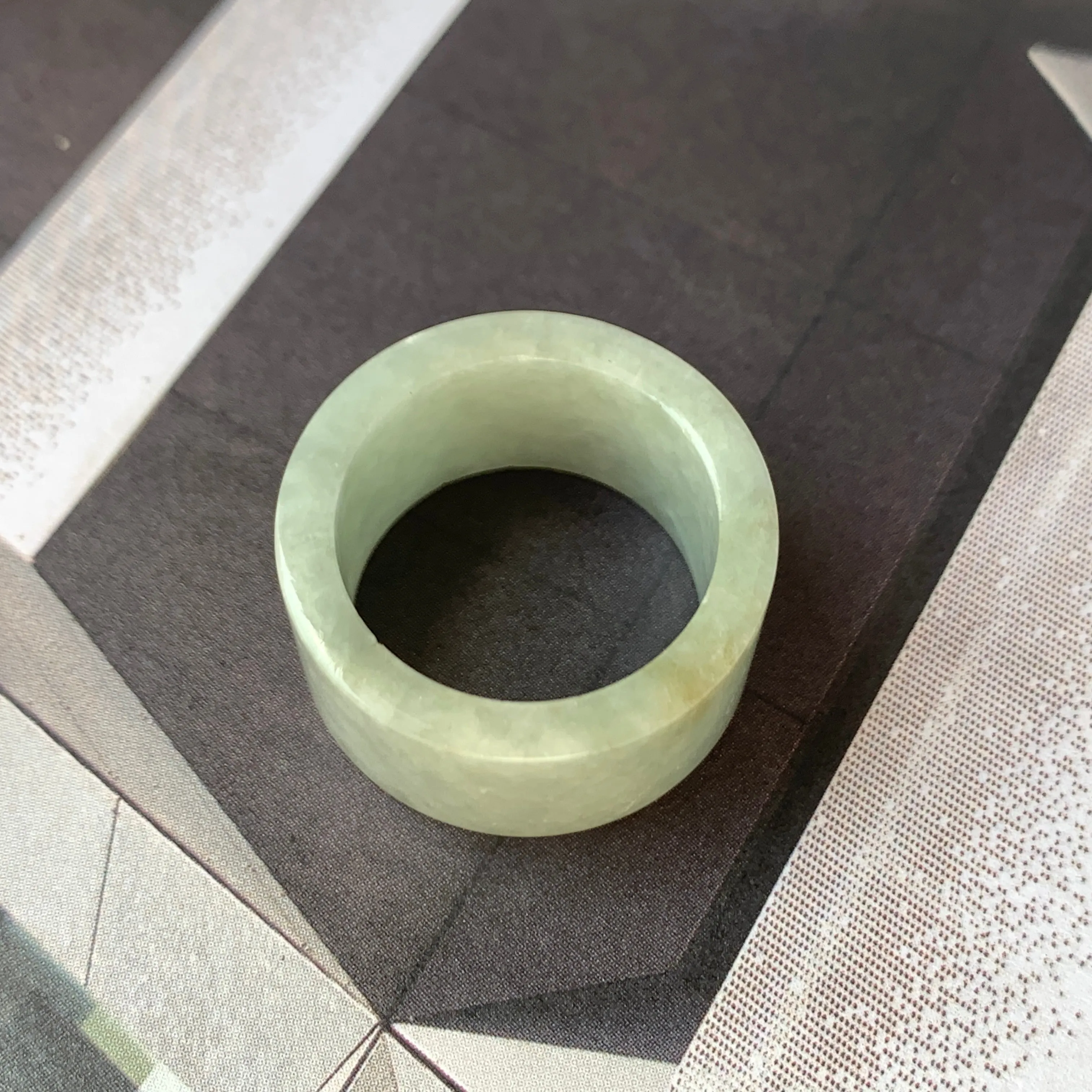 19.2mm A-Grade Natural Light Green Jadeite Archer Ring Band No.161602