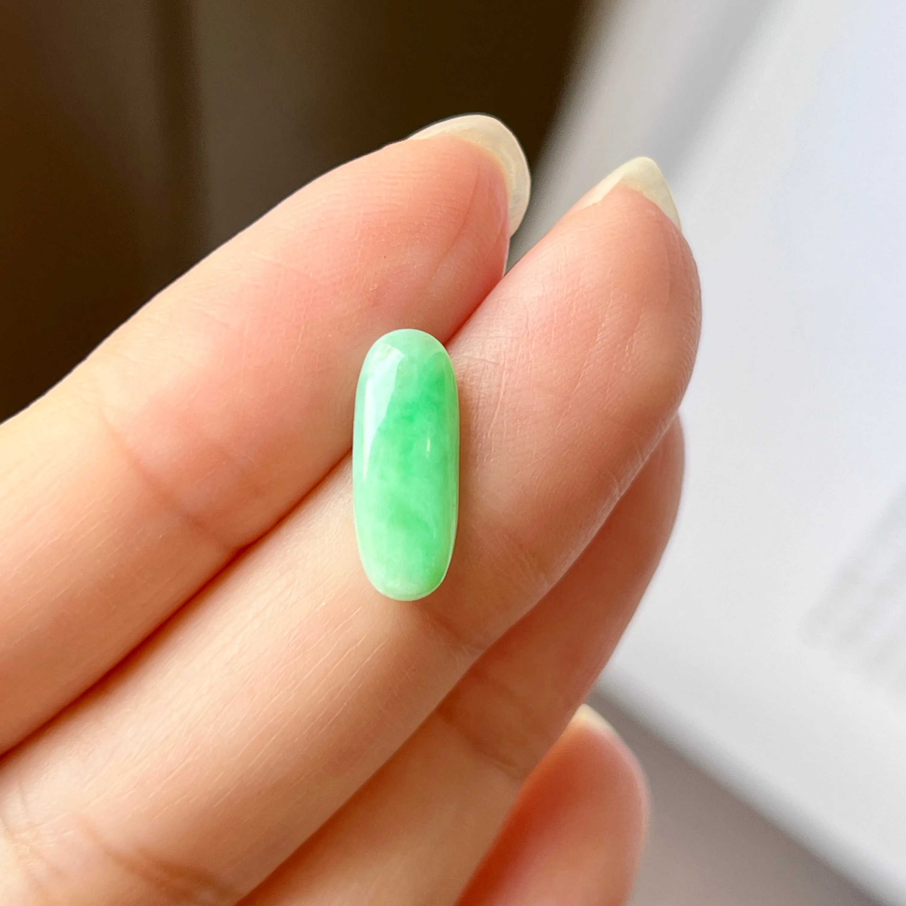 2.3 cts A-Grade Natural Apple Green Jadeite Saddle Piece No.130426