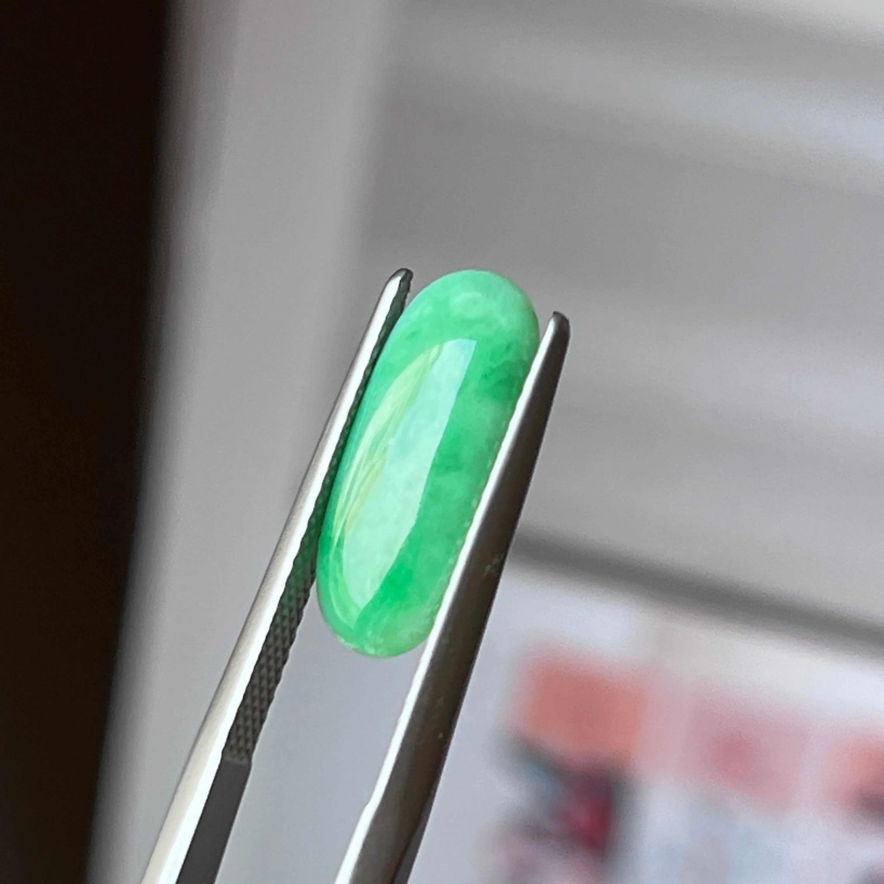 Natural A-Grade Apple Green Jadeite Saddle Piece, 3.15 cts, Item No.130424