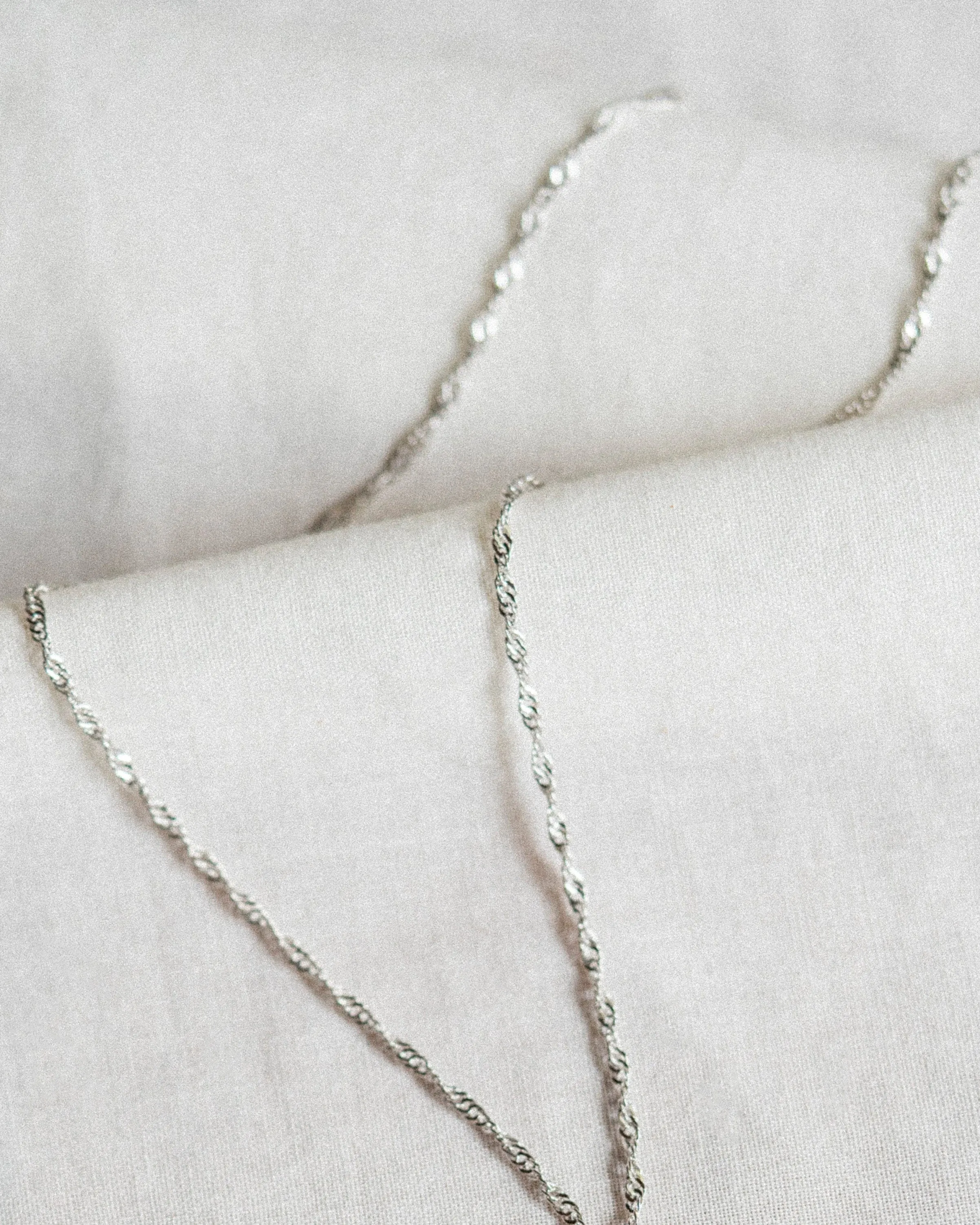 Anne Chain Necklace