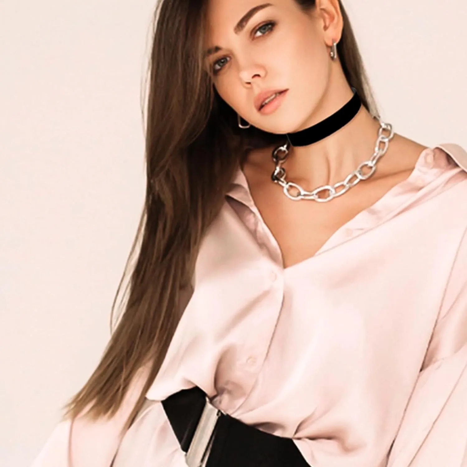 Black Choker Necklace for Women Black Velvet Choker Set Black Choker Necklaces Classic Chokers for Women Adjustable Gothic Choker Accessories