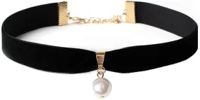 Black Velvet Choker Necklace,Black Choker Necklace for Women,Adjustable Gothic Pearl Choker Necklace,Y2K Black Choker Classic Choker Collar for Valentines Day Halloween Cosplay Party Jewelry