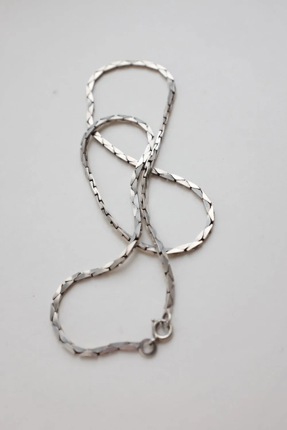CLASSY STERLING SILVER 925 VINTAGE NECKLACE