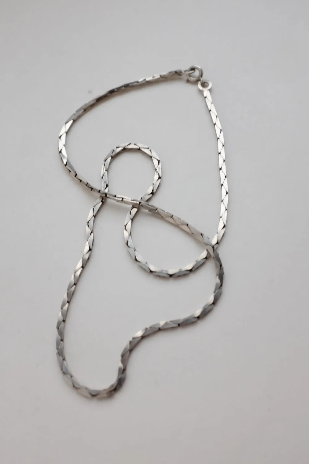 CLASSY STERLING SILVER 925 VINTAGE NECKLACE