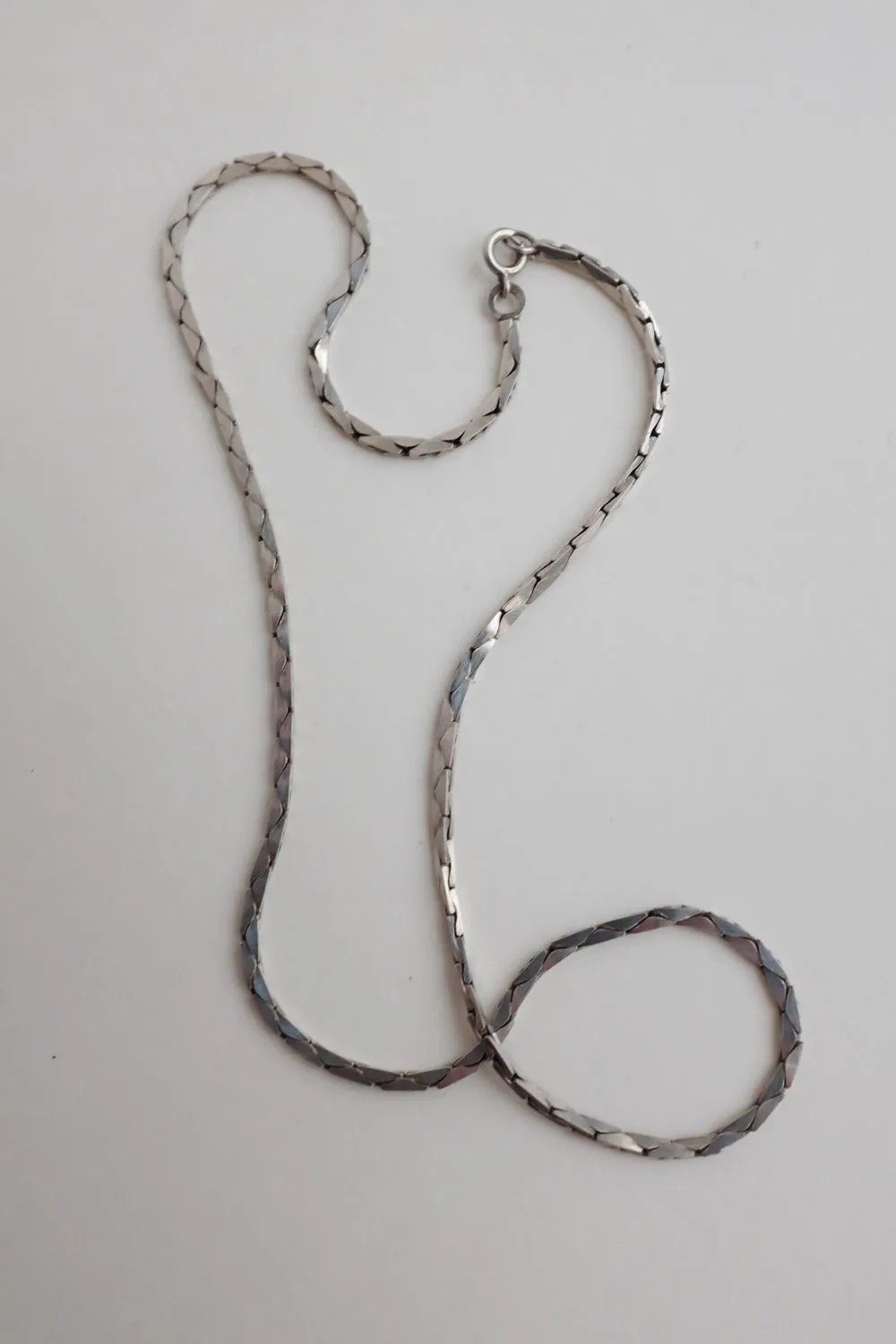 CLASSY STERLING SILVER 925 VINTAGE NECKLACE