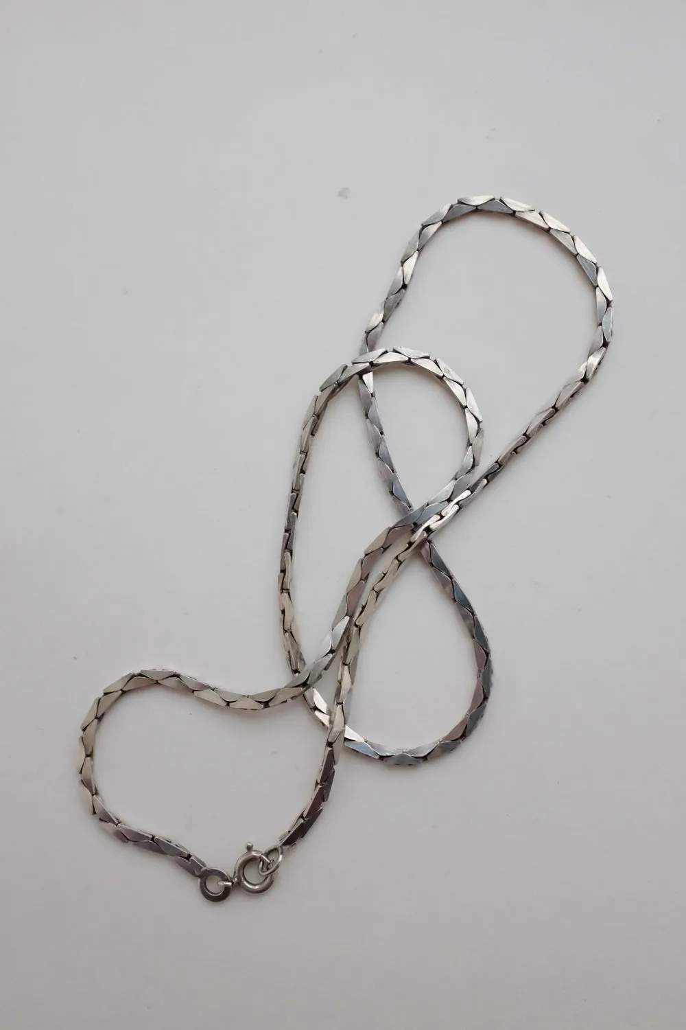 CLASSY STERLING SILVER 925 VINTAGE NECKLACE