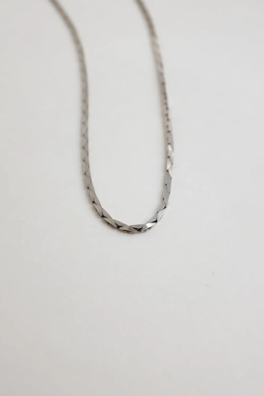 CLASSY STERLING SILVER 925 VINTAGE NECKLACE