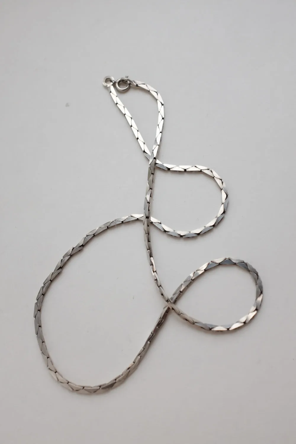 CLASSY STERLING SILVER 925 VINTAGE NECKLACE
