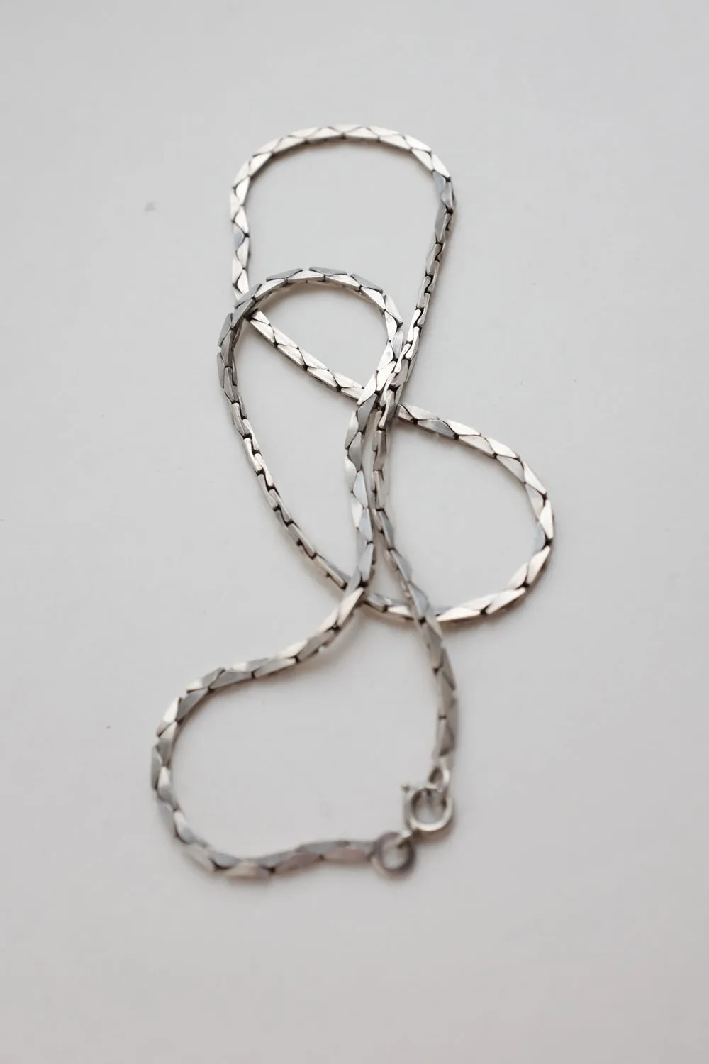 CLASSY STERLING SILVER 925 VINTAGE NECKLACE