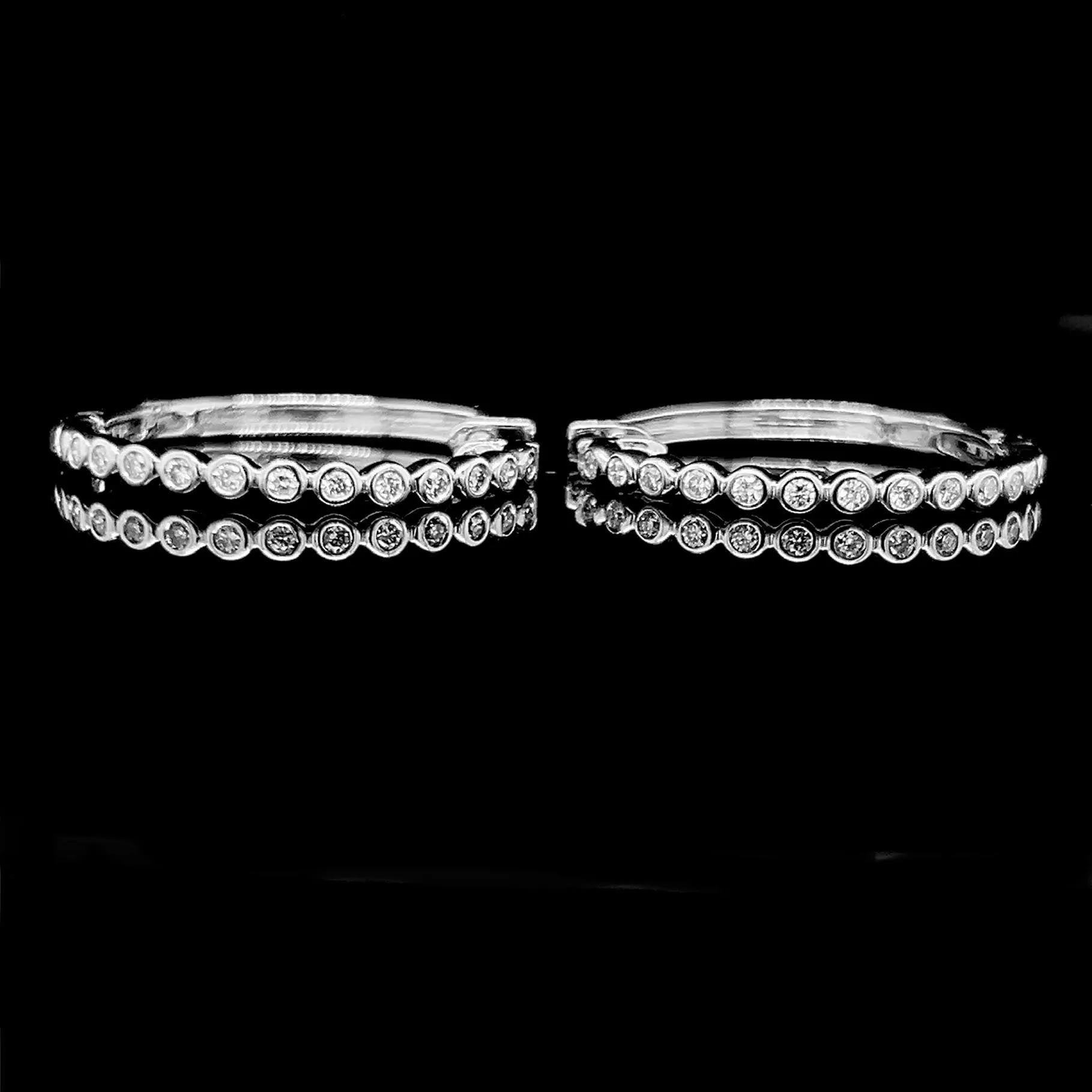 #LVNA2024 | Bezel Setting Hoop Diamond Earrings 18kt
