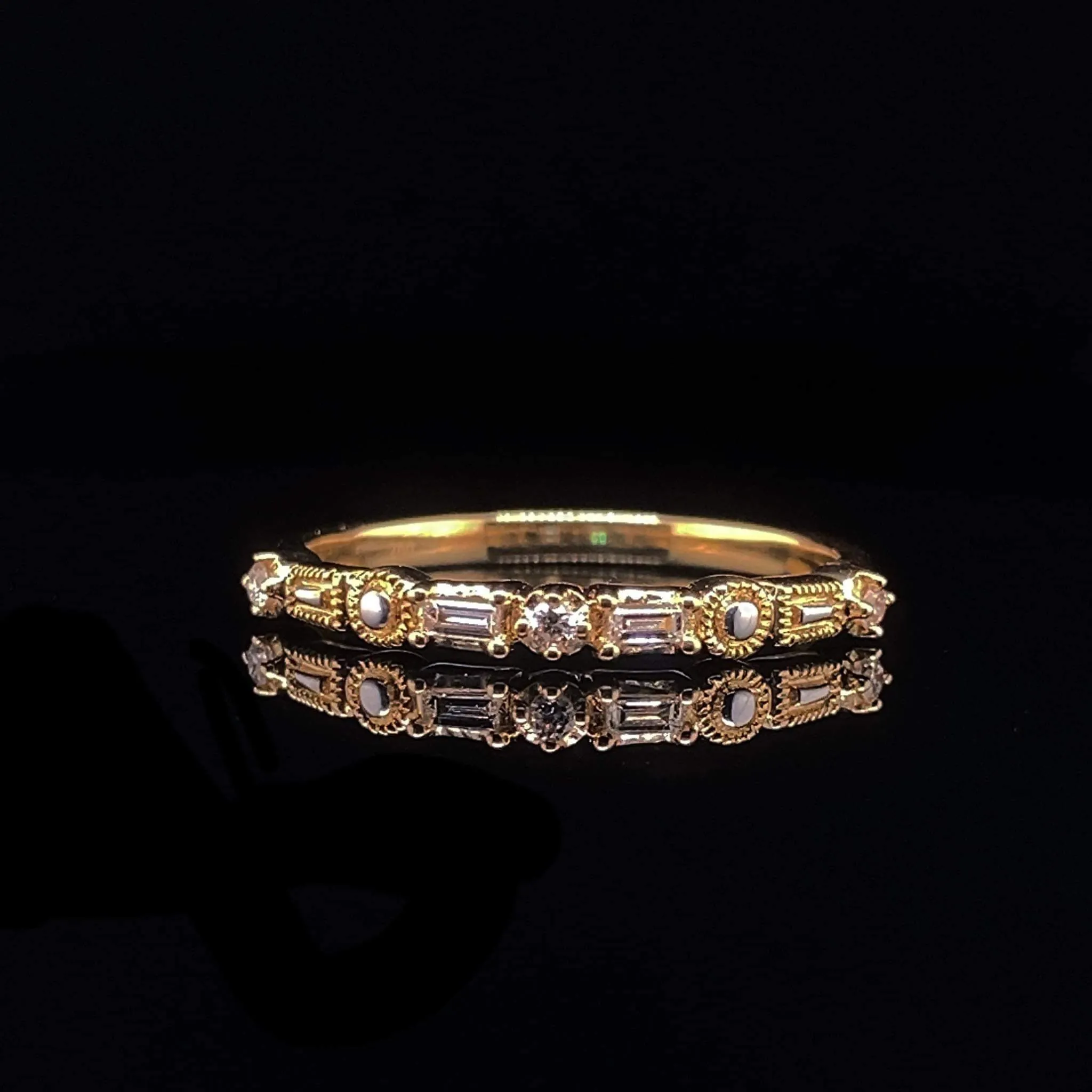 #LVNA2024 | Golden Round Baguette Diamond Ring 18kt