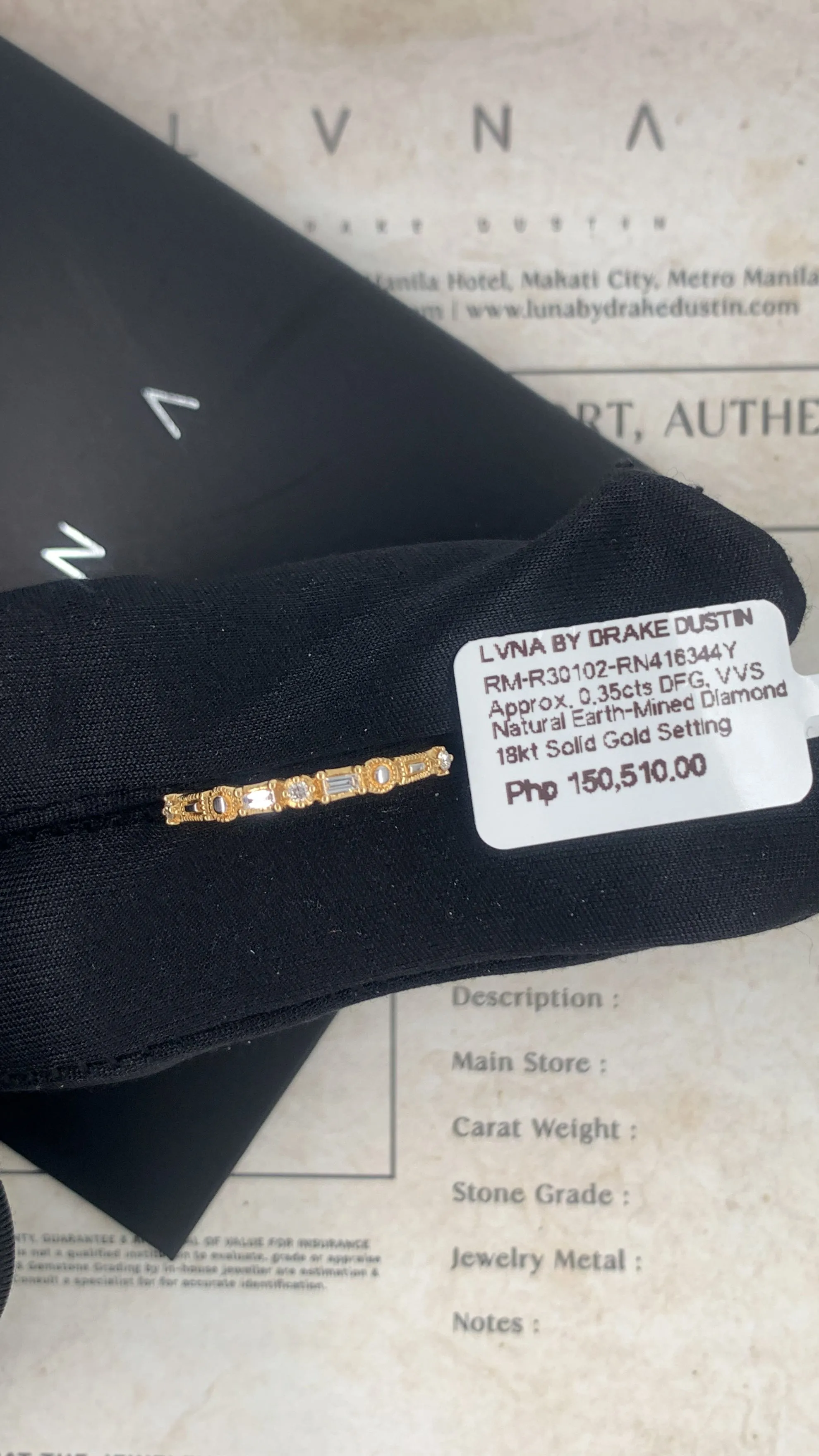 #LVNA2024 | Golden Round Baguette Diamond Ring 18kt