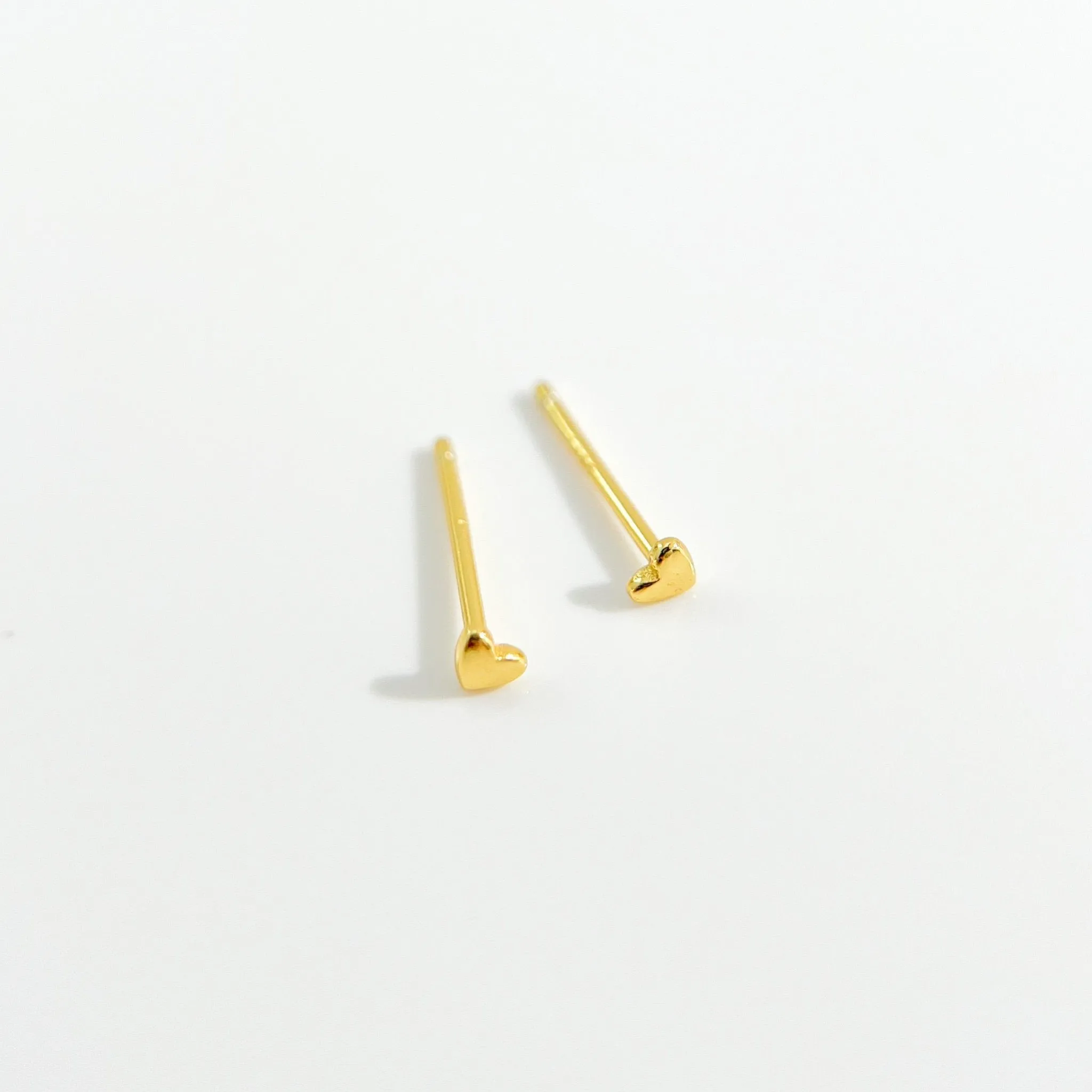 Micro Heart 2.0 Studs in Gold