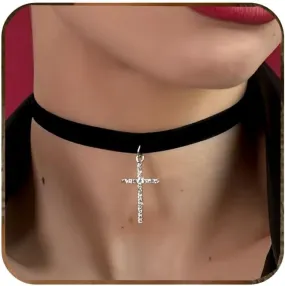Ronglry Black Velvet Choker Necklace for Women - Adjustable Layered Goth Chokers for Party, Cosplay & Gift
