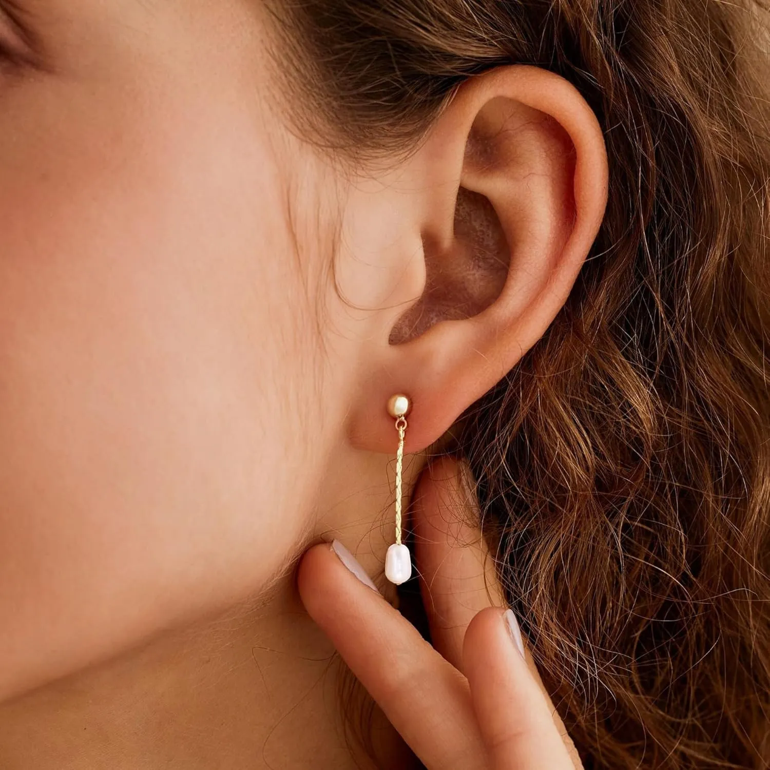 SELSHE Dangle Earrings for Women, 14k Gold Plated Pearl Drop Earring Dainty Gold Earrings for Women Trendy Cute Prom Bridal Earring Long Wedding Pearl Earring Formal Jewelry